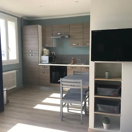 Bel Appartement Renove, Spacieux Et Lumineux Bourg-en-Bresse Exterior photo